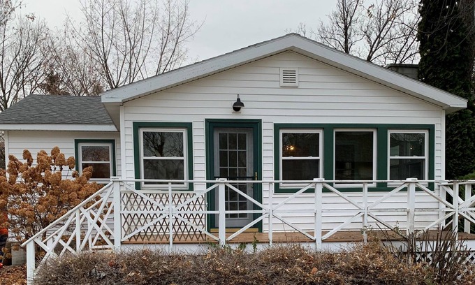 Markesan Cottage | Green Lake Cottage