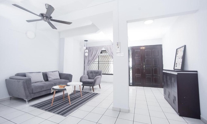 George Town House | Green Lane by Plush
