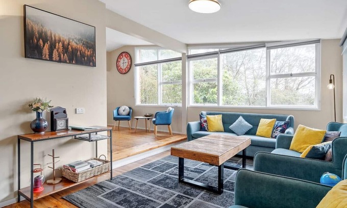 Wentworth Falls House | Green Leaf Retreat/PETS ALLOWED/FREE PARKING/CLOSE TO KATOOMBA & BLUE MOUNTAINS!