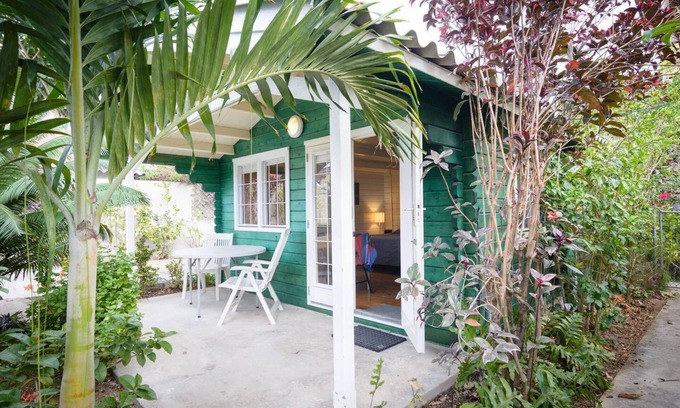 Koralengebied Cottage | Green Oasis at OTRO Curaçao — Stay DIFFERENT in the middle of Willemstad