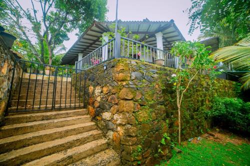 Poddala Villa | Green Villa Meepawala