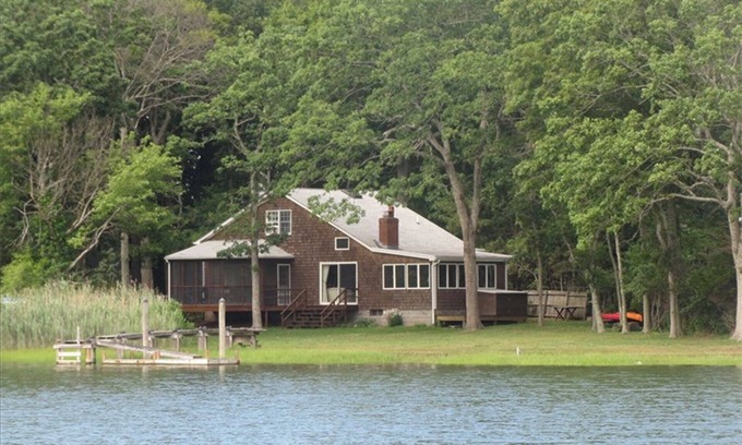 Greenport West Cottage | Greenport Waterfront Private Dock