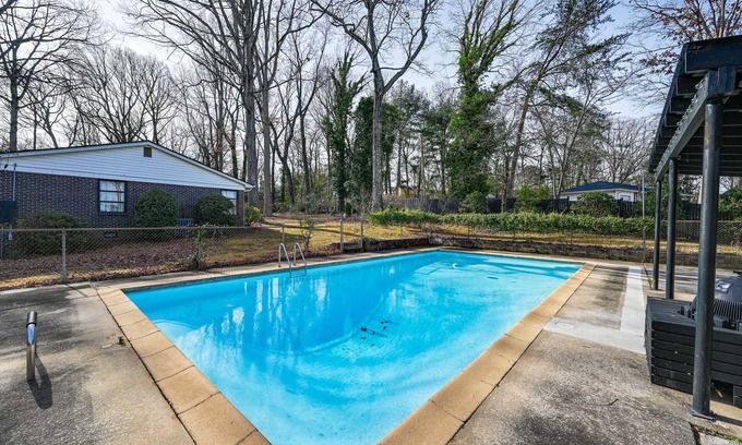 Wade Hampton House | Greenville Home w/ Private Pool: 7 Mi to Downtown