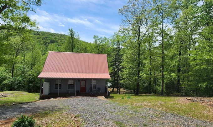 Prim Cabin | Greer's Ferry Lake Cabinn