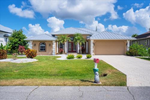 Punta Gorda Villa | GRH14682 - Charlotte Harbor Area - 2 Bed 2 Baths Villa