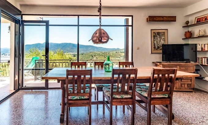 Llanca Apartment | Grifeu 07 - Apartment with sea views