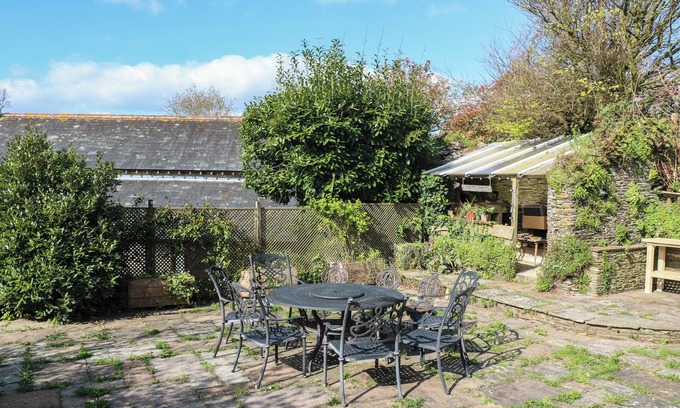 Moreleigh Cottage | GRIPSTONE FARMHOUSE, pet friendly, with open fire in Dartmouth