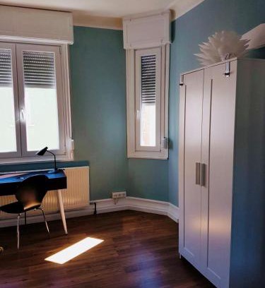 Stuttgart Apartment | Große 4-Zimmer-Wohnung zur befristeten Alleinnutzung mit wöchentlicher Reinigung