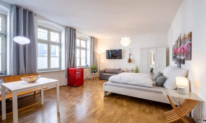 Wilsdruffer Vorstadt/Seevorstadt-West Condo | Große Altstadtwohnung in TOP Lage /im Zentrum