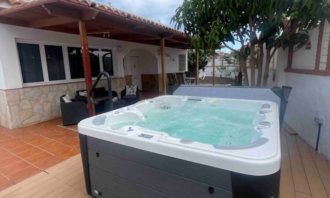 Playa del Ingles Apartment | Großer Bungalow, Zentral mit Privatsphäre