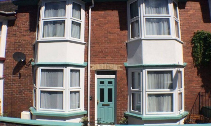 Totnes Apartment | Ground floor apartment in the centre of the historic market town of Totnes