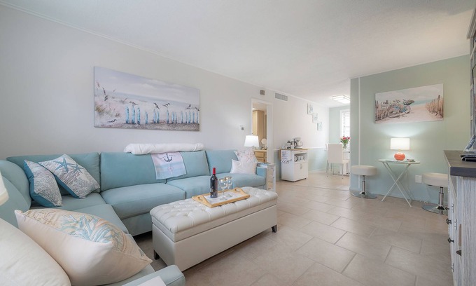St. Pete Beach Condo | Ground Floor Beach Condo @ Friendly Native St Pete Beach
