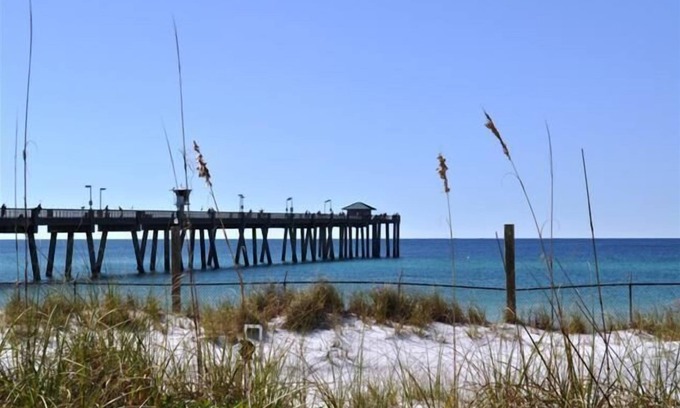 Fort Walton Beach Condo | 🏖️GROUND FLOOR UNIT 🏖SUNSET COTTAGES😎PETS WELCOME🐾nFREEBEACHSERVICE/WI-FI