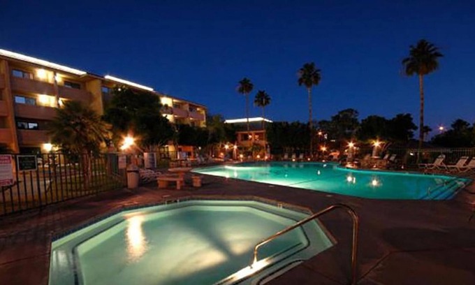 Yuma House | GROUP DESERT VACAY! THREE CHIC UNITS, POOL