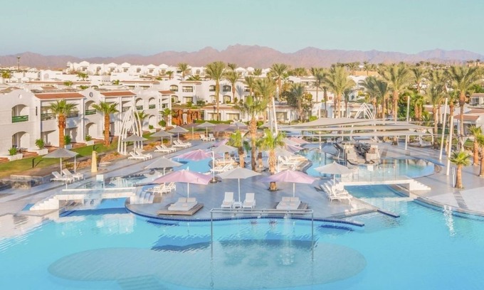 Sharm El Sheikh Resort | Group Getaway | 4 Rooms, All-Inclusive Meals, Pools & Private Beach Access
