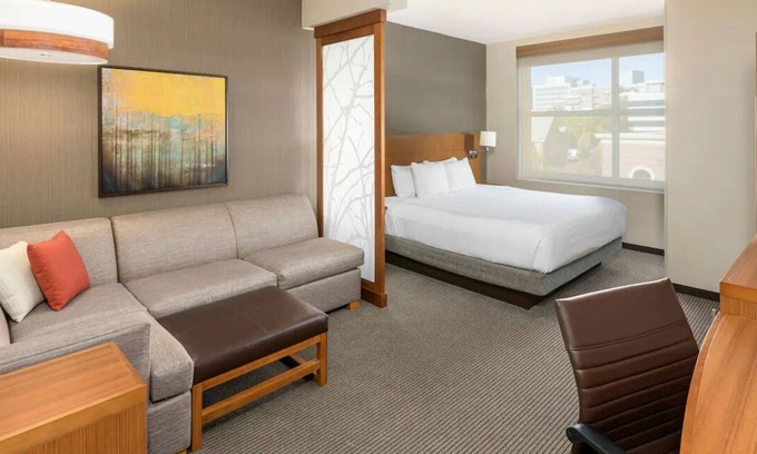 Greenville Downtown Apartment | Group Stay w/4 King Units | Indoor Pool Access, Near Peace Center & Bon Secours