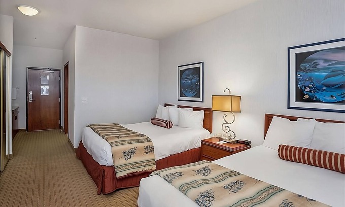 Ocean Shores Hotel | Group Travel! Comfy Unit, Pool, Fitness Center and Beach