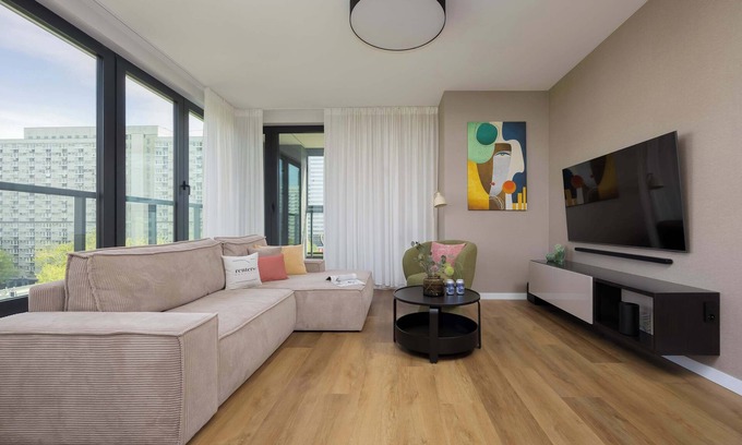 Mirow Apartment | Grzybowska 37 Warsaw | Sophisticated Apartment | Prestige | Balcony | Parking |