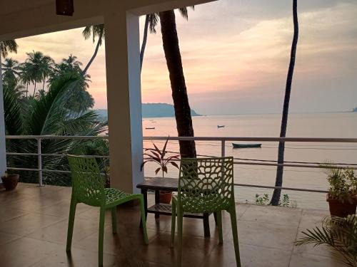 Vagator Hotel | GS Home on the Bay- Super Sea & Garden view Glass studio apartment