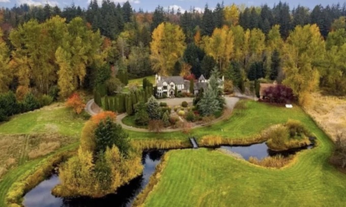 Bellingham House | Guest House at Rising Moon Meadows