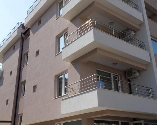Primorsko House | Guest House Dobi