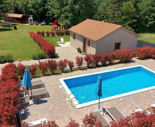 Zabrezani House | Guest house Flora