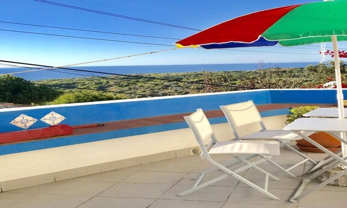 Almocageme House | Guest house in Almocageme/Colares above the Adraga beach