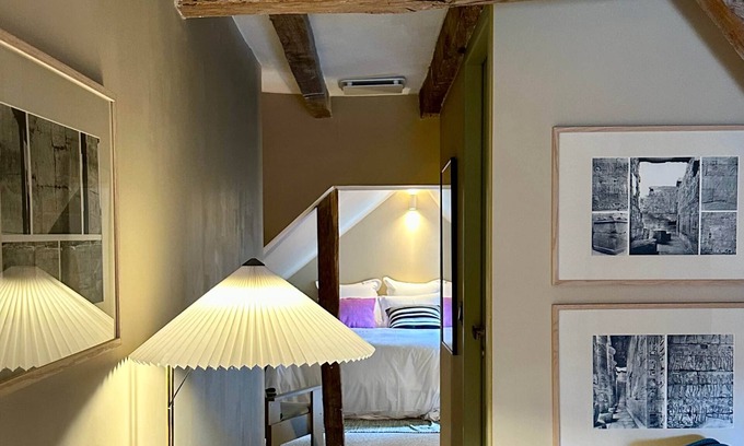 Azay-le-Rideau Apartment | Guest Room Sable - Auberge Radieuse