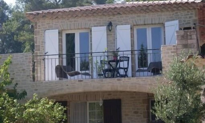 Trets House | guest rooms 4 persons near the sea & Sainte Victoire