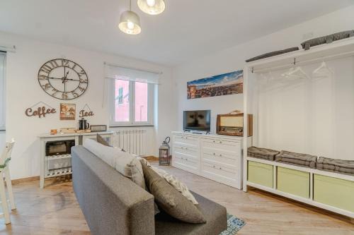 Pre Apartment | GuestHost-Central Apartment