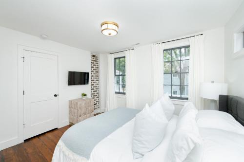 Cannonborough Elliotborough House | Guesthouse Charleston WEST 62 and 64