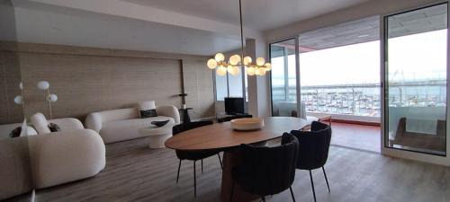 Ponta Delgada Apartment | GuestReady - Elegant Marina Apartment