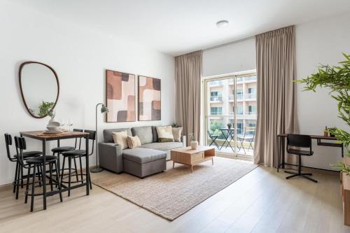 The Greens Apartment | GuestReady - Furnished 1BR+Sofa | Al Alka Greens
