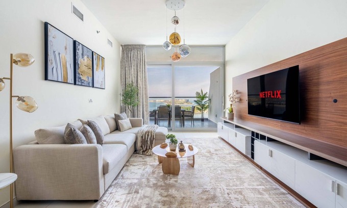 Palm Jumeirah Apartment | GuestReady - Glamourous living in Palm Jumeirah