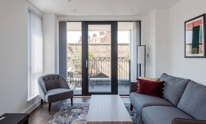 Coldharbour Apartment | GuestReady - Gorgeous 1 bed with Private Balcony