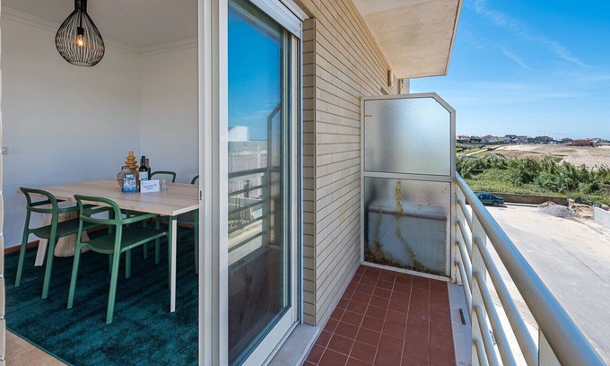 Labruge Apartment | GuestReady - Labruge Shell