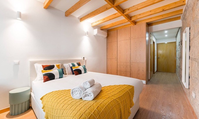 Uniao de Freguesias do Centro Apartment | GuestReady - Miragaia Stone Studio 1T