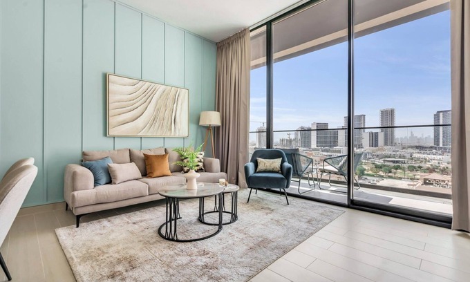 Jumeirah Village Circle Apartment | GuestReady - Modern retreat in JVC