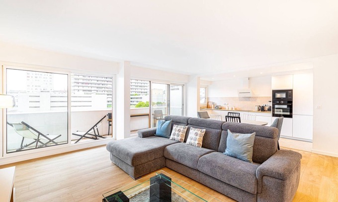 Asiatique Apartment | GuestReady - Parisian charm in Place d'Italie