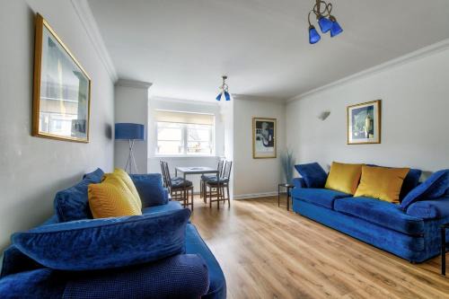 Leith Apartment | GuestReady - Stylish Apt w/Parking near Edinburgh