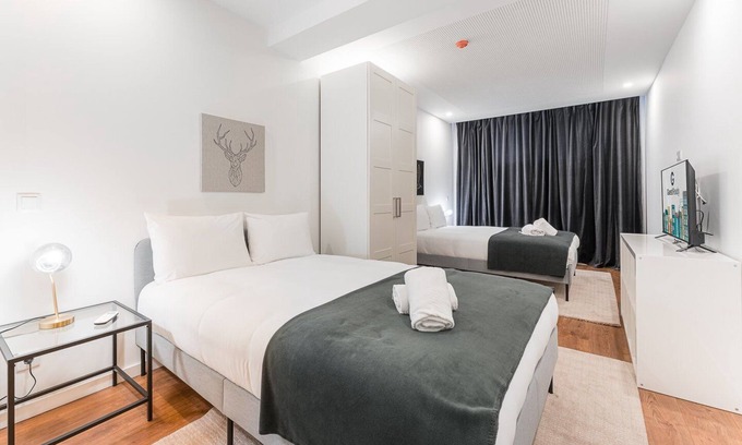 Paranhos Apartment | GuestReady - Uptown suites 1
