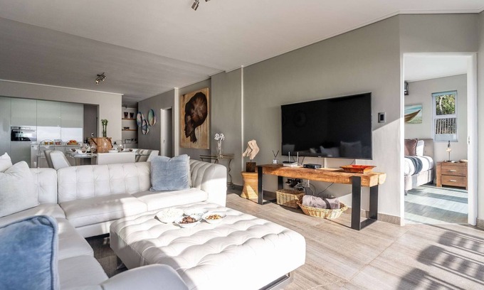 Camps Bay Villa | Guests Camps Bay Houghton