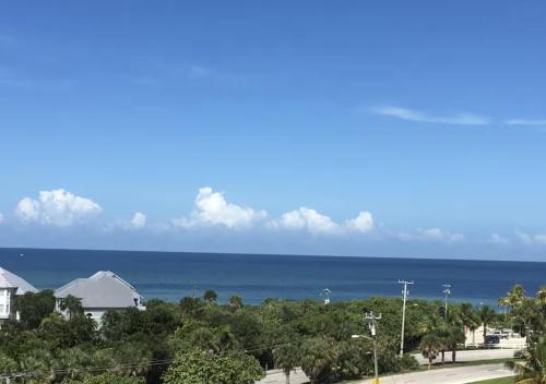 Bonita Springs Apartment | Gulfview Beach Condo with Pool