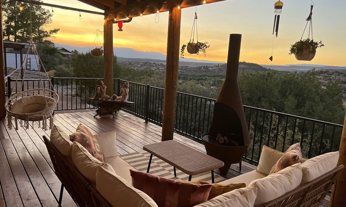 Lake Montezuma House | Gypsy Treasures Inn with hot Tub