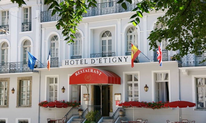 Bagneres-de-Luchon Hotel | Hôtel d'Etigny