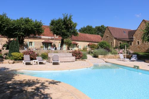 Meyrals Hotel | Hôtel de la Ferme Lamy