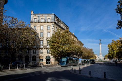 Hotel de Ville - Quinconces Hotel | Hôtel de Normandie