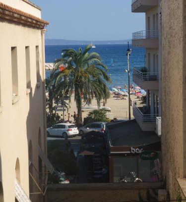 Le Lavandou Hotel | Hôtel L'Oustaou