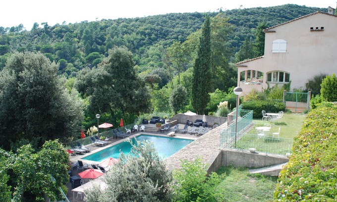 Generargues Hotel | Hôtel La Résidence des 3 Barbus