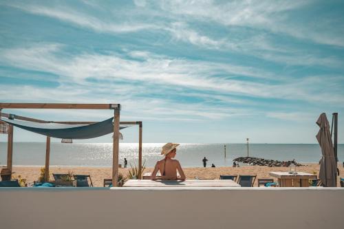 Quartier du Casino Hotel | Hôtel Le Rivage vue sur mer - Châtelaillon-plage